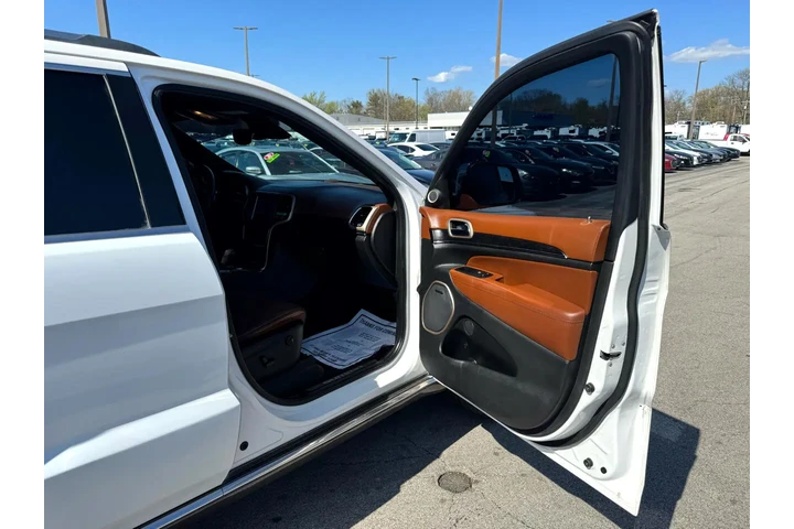 $17980 : 2017 Grand Cherokee Summit 4x4 image 8