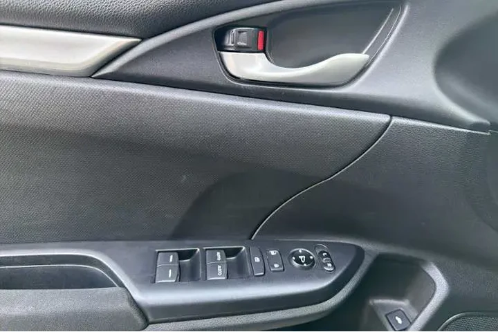 $16995 : Honda Civic 2019 LX 4dr Seda image 8