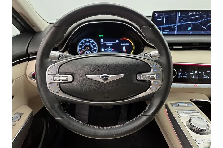$37998 : Genesis GV70 2023 AWD 2.5T S image 10