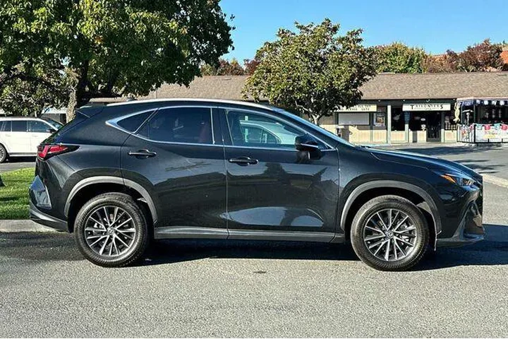 $38267 : Lexus NX 350 2023 AWD Premiu image 7