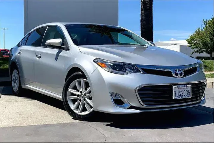 $22985 : Toyota Avalon 2014 XLE 4dr S image 2