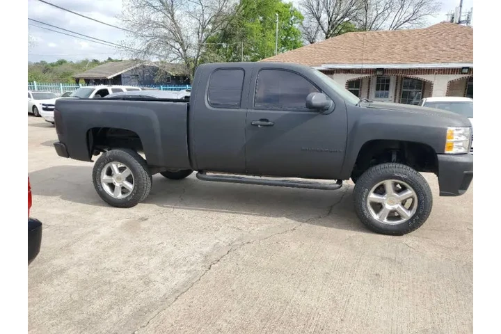 $8800 : 2008 Silverado 1500 image 5