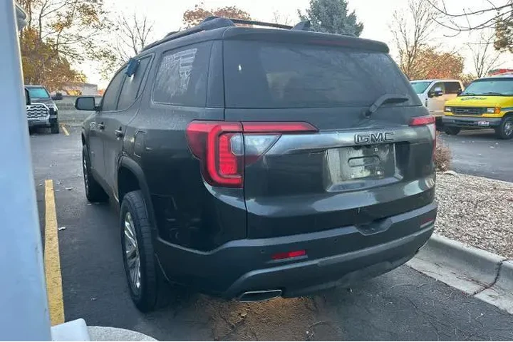 $23995 : GMC Acadia 2021 4x4 AT4 4dr image 3