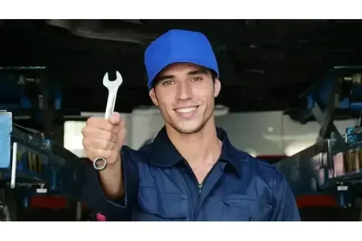 SE BUSCA TÉCNICO AUTOMOTRIZ image 1