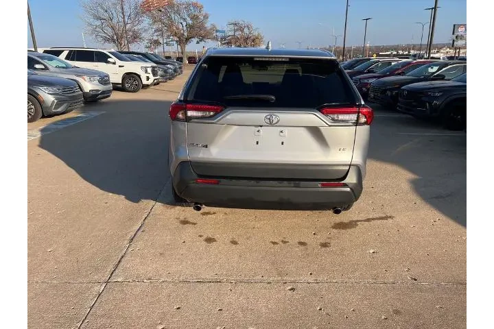 $24495 : Toyota RAV4 2024 LE 4dr SUV image 6