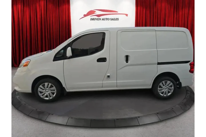 $16999 : 2015 NV200 image 9