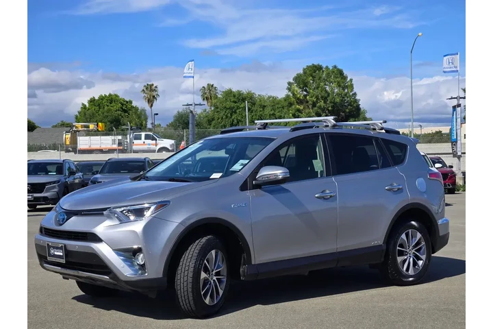 $25588 : Toyota RAV4 Hybrid 2018 AWD image 3