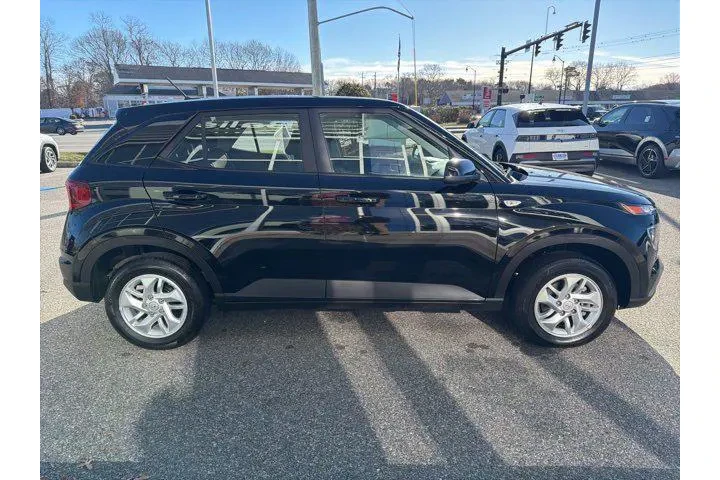 $19977 : Hyundai VENUE 2025 SE 4dr Cr image 5
