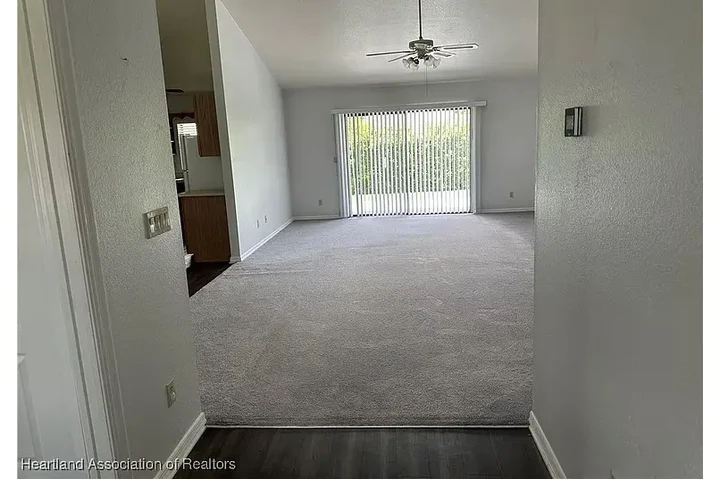 $1150 : HOUSE RENT IN AVON PARK FLORID image 6
