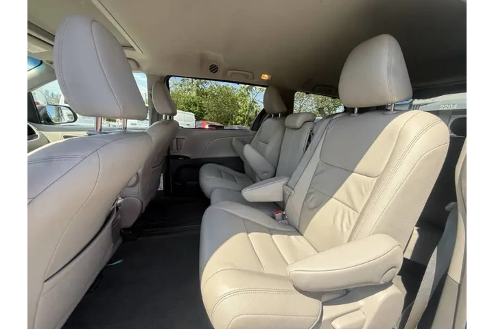 $17995 : 2015 Sienna XLE Premium 8-Pas image 10