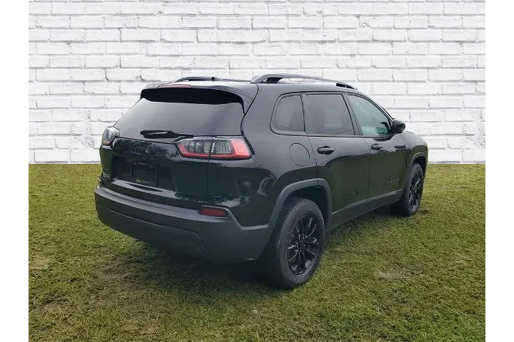 $21300 : Jeep Cherokee 2023 4x4 Altit image 2