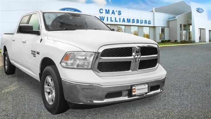 $26998 : PRE-OWNED 2020 RAM 1500 CLASS image 1