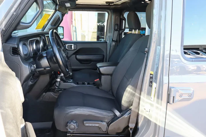 $31587 : 2022 Wrangler Unlimited Willy image 7