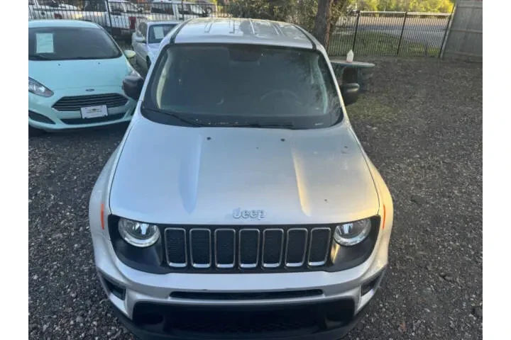 $9995 : 2020 Renegade image 4