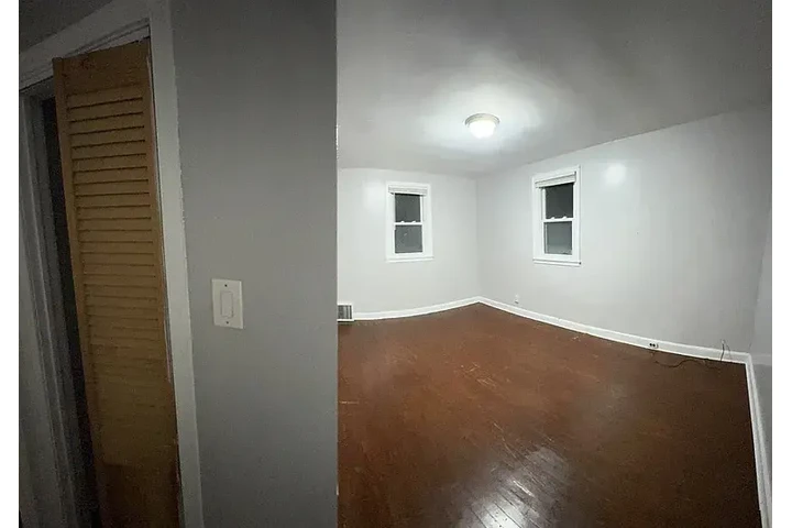 $1350 : HOUSE FOR RENT IN PLIHADELLPIA image 6