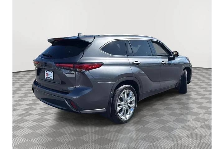 $38989 : 2021 Highlander Hybrid Limited image 8