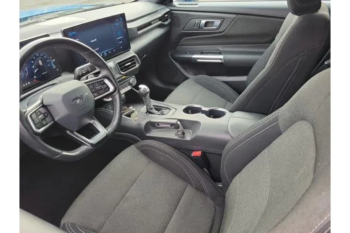 $26000 : Ford Mustang 2024 EcoBoost 2 image 3