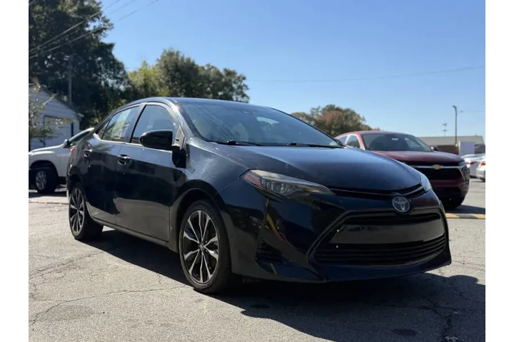 2019 Corolla L image 3