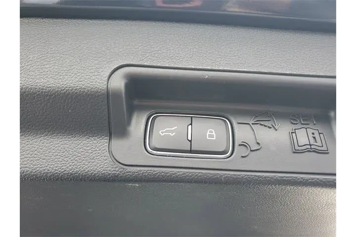 $32990 : Ford Explorer 2023 ST-Line 4 image 9