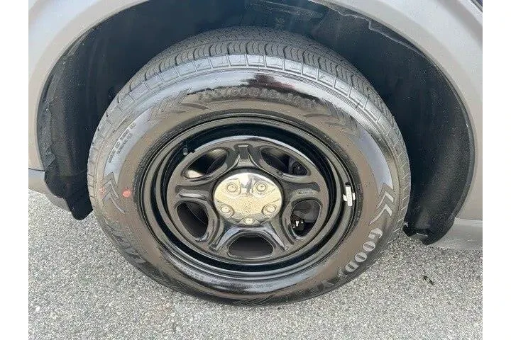 $19999 : Ford Explorer 2022 AWD Polic image 9