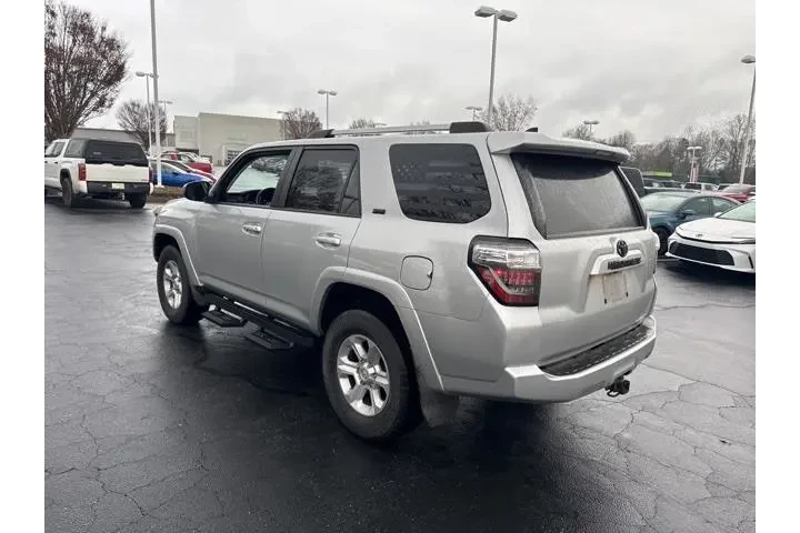$27695 : Toyota 4Runner 2021 4x4 SR5 image 4