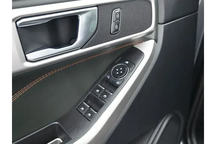 $27500 : Ford Explorer 2021 AWD Timbe image 5