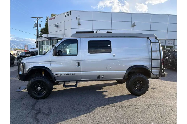 $89910 : 2010 Econoline Cargo Van Comm image 4