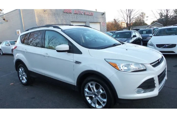 $7900 : 2013 Escape SE image 3
