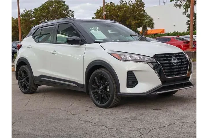 $19690 : Nissan Kicks 2024 SR 4dr Cro image 2