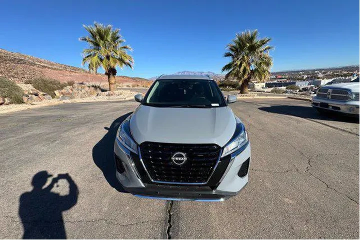 $19500 : Nissan Kicks 2024 SV 4dr Cro image 8