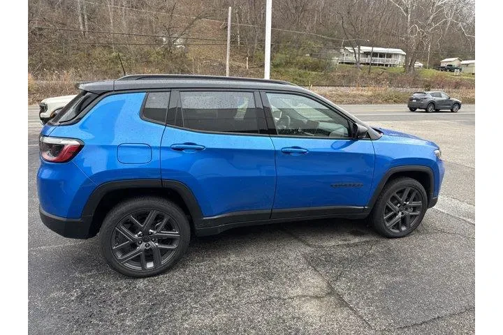 $33390 : Jeep Compass 2026 4x4 Limite image 5