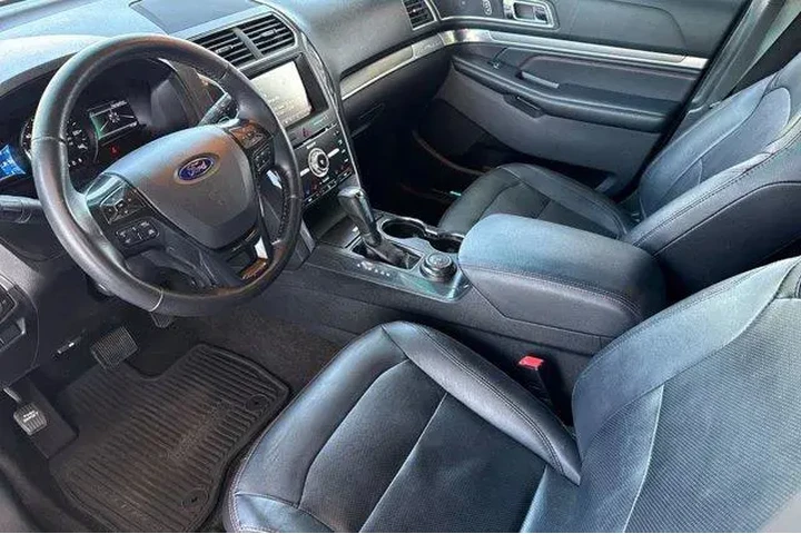 $18455 : Ford Explorer 2016 AWD Sport image 5
