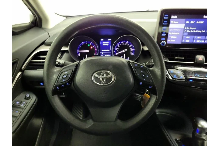 $18998 : Toyota C-HR 2021 LE 4dr Cros image 10