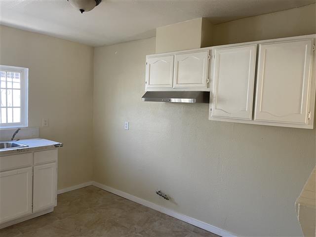 $2195 : 2 bedroom, Los Angeles, image 1