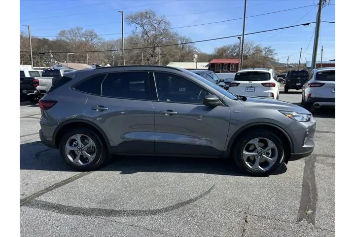$28997 : Ford Escape 2025 ST-Line 4dr image 8
