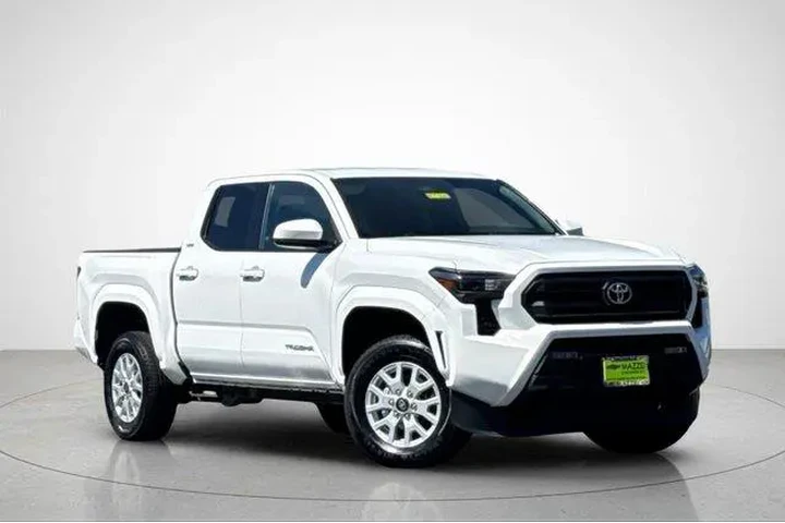 $33998 : Toyota Tacoma 2024 4x2 SR5 4 image 2