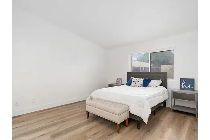 $2000 : HOUSE FOR RENT image 5