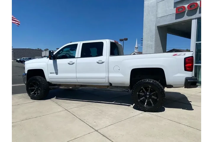 $37988 : Chevrolet Silverado 2500HD 2 image 4