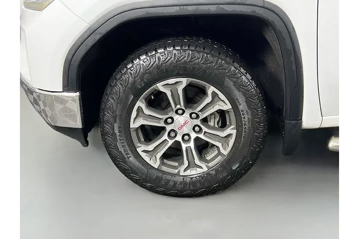 $27975 : GMC Sierra 1500 2019 4x4 SLE image 7