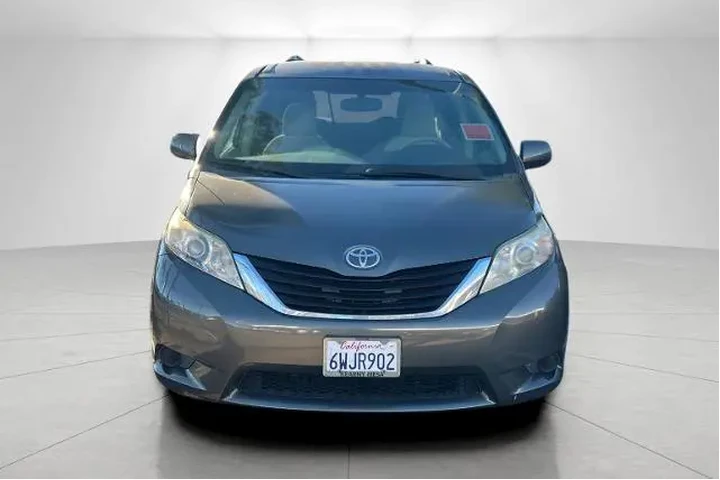 $15995 : Toyota Sienna 2012 LE 7-Pass image 4