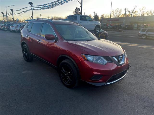 2016 Rogue FWD 4dr SV image 3