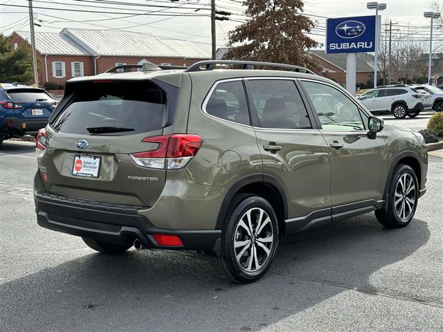 $33900 : PRE-OWNED 2023 SUBARU FORESTER image 2