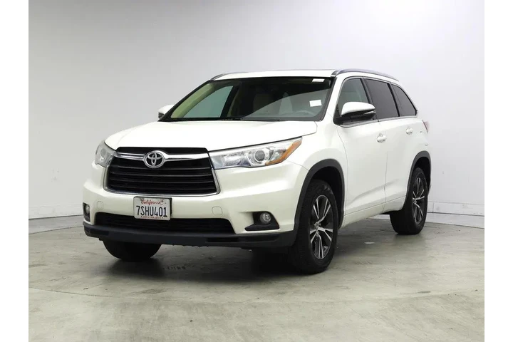 $24998 : Toyota Highlander 2016 XLE 4 image 4