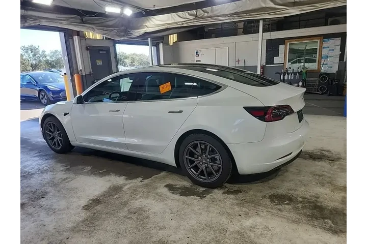 $17490 : Tesla Model 3 2019 Mid Range image 3