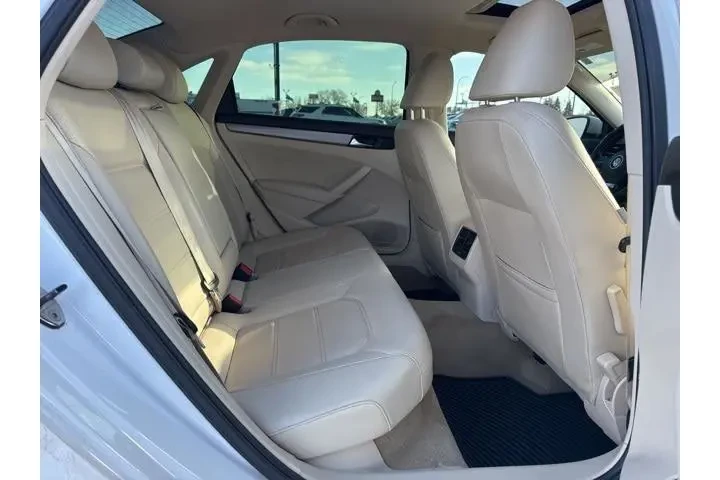 $6000 : Volkswagen Passat 2014 1.8T image 10