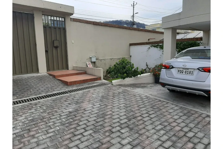 $165000 : Acogedora casa en Cumbayá image 2