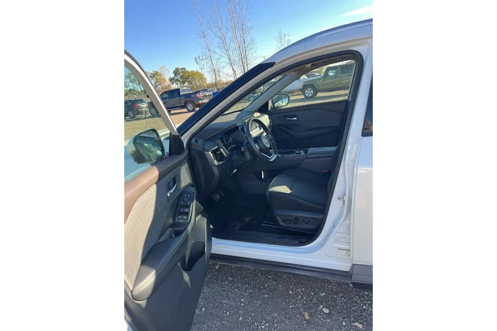 $22085 : Nissan Rogue 2021 AWD SV 4dr image 9