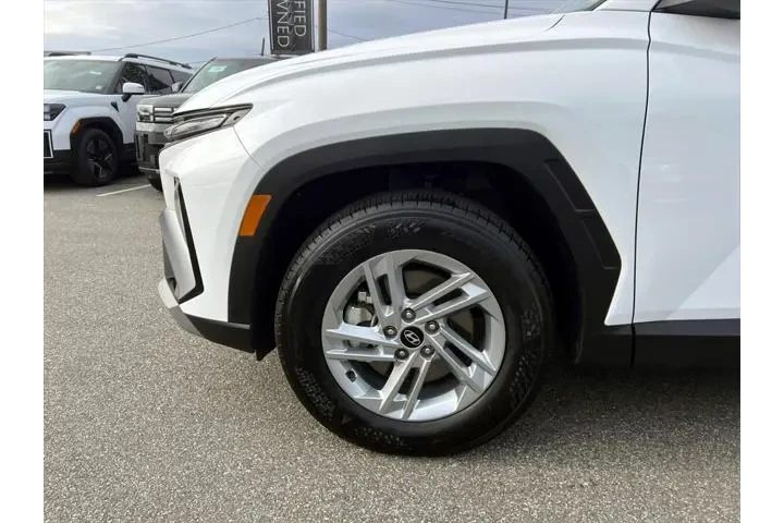 $29250 : Hyundai TUCSON 2025 AWD SE 4 image 6