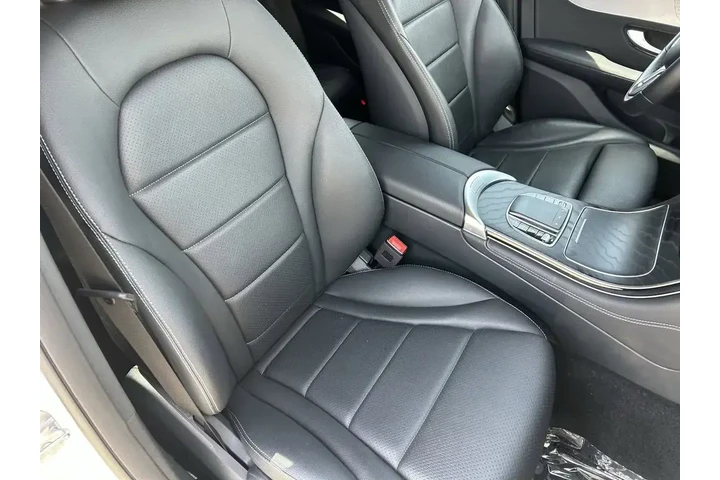 $28110 : Mercedes-Benz GLC 2021 GLC 3 image 10