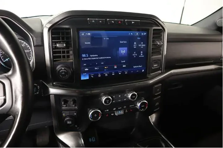 $39176 : Ford F-150 2023 4x4 Lariat 4 image 5